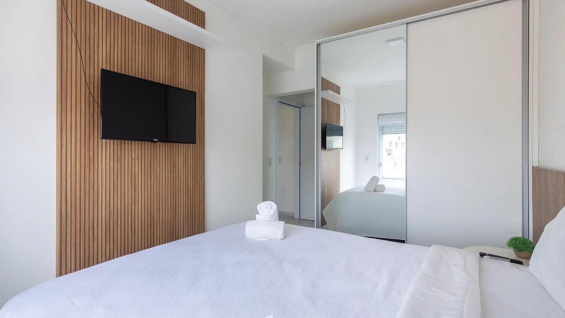 Apto Moderno Com Churrasq. A 600M Da Praia Com305 Florianopolis Apartment